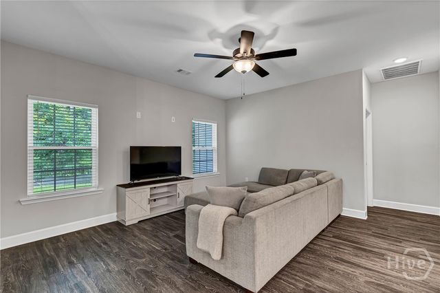 28 Muhly Loop, Richmond Hill, GA 31324
