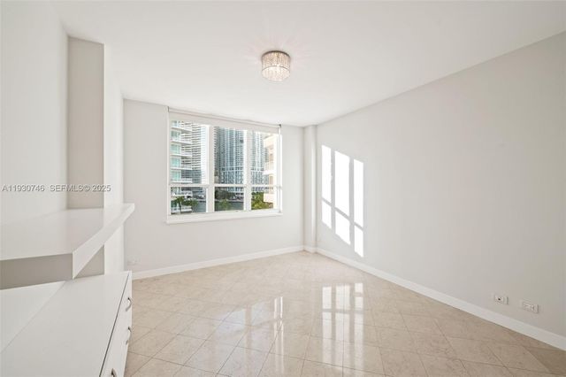 888 Brickell Key Dr 601, Miami, FL 33131
