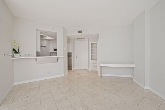 888 Brickell Key Dr 601, Miami, FL 33131