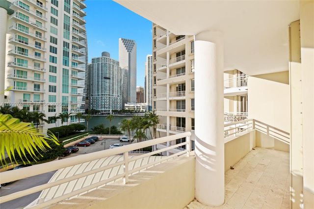 888 Brickell Key Dr 601, Miami, FL 33131