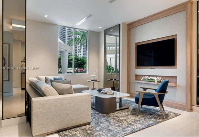888 Brickell Key Dr 601, Miami, FL 33131