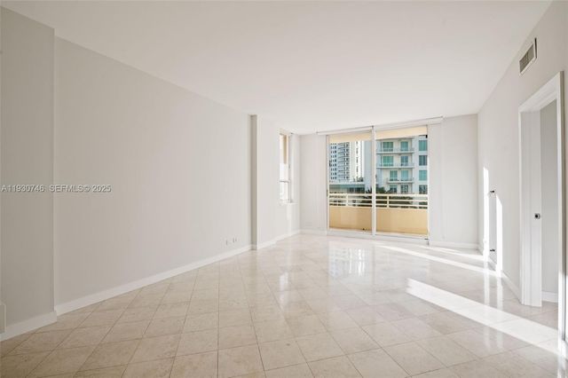 888 Brickell Key Dr 601, Miami, FL 33131