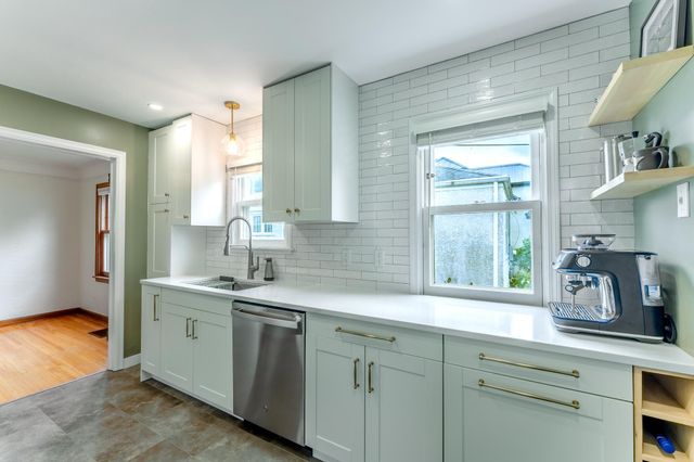 5012 15th Avenue S, Minneapolis, MN 55417
