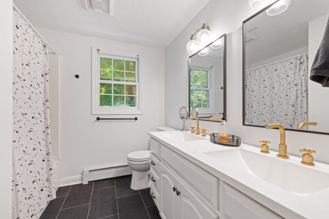 49 Lexington St. 49, Millbury, MA 01527