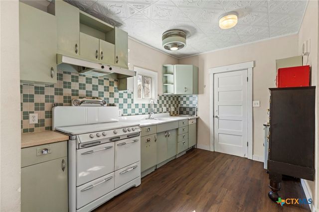 92 Sunrise Street, Dale, TX 78616