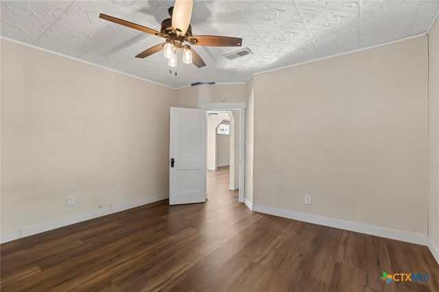 92 Sunrise Street, Dale, TX 78616