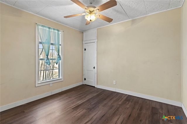 92 Sunrise Street, Dale, TX 78616