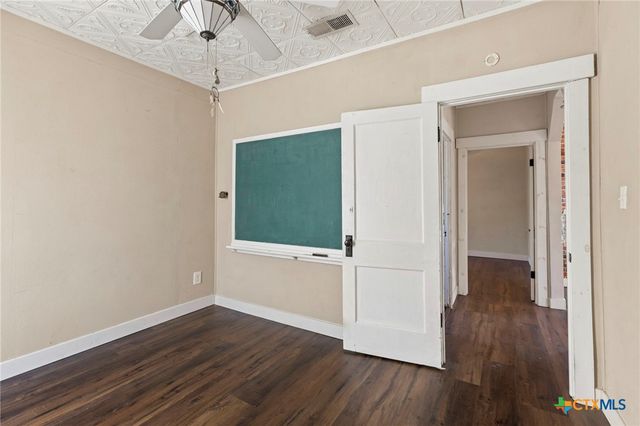 92 Sunrise Street, Dale, TX 78616