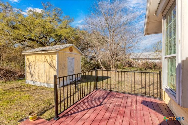 92 Sunrise Street, Dale, TX 78616