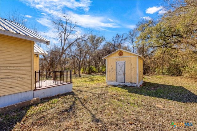 92 Sunrise Street, Dale, TX 78616