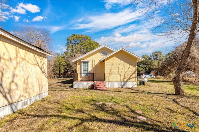 92 Sunrise Street, Dale, TX 78616