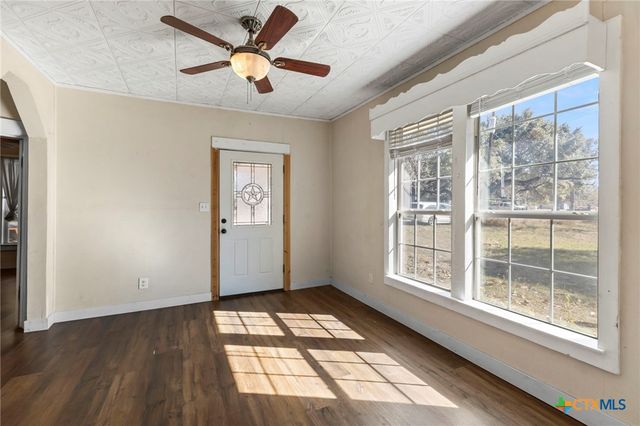 92 Sunrise Street, Dale, TX 78616