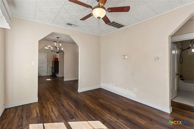 92 Sunrise Street, Dale, TX 78616