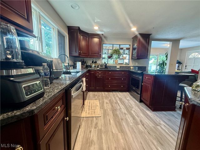 1376 Catherine Extension Avenue, Lakemore, OH 44250