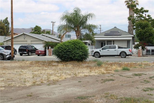 20 Algona Avenue, San Jacinto, CA 92583