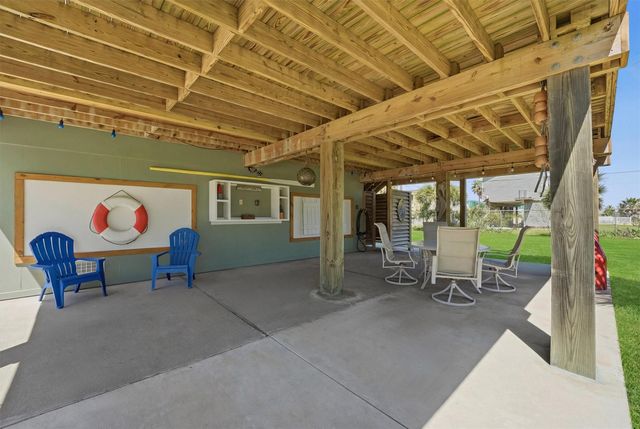 4031 Panola Drive, Galveston, TX 77554