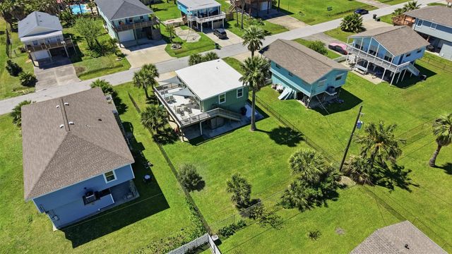 4031 Panola Drive, Galveston, TX 77554