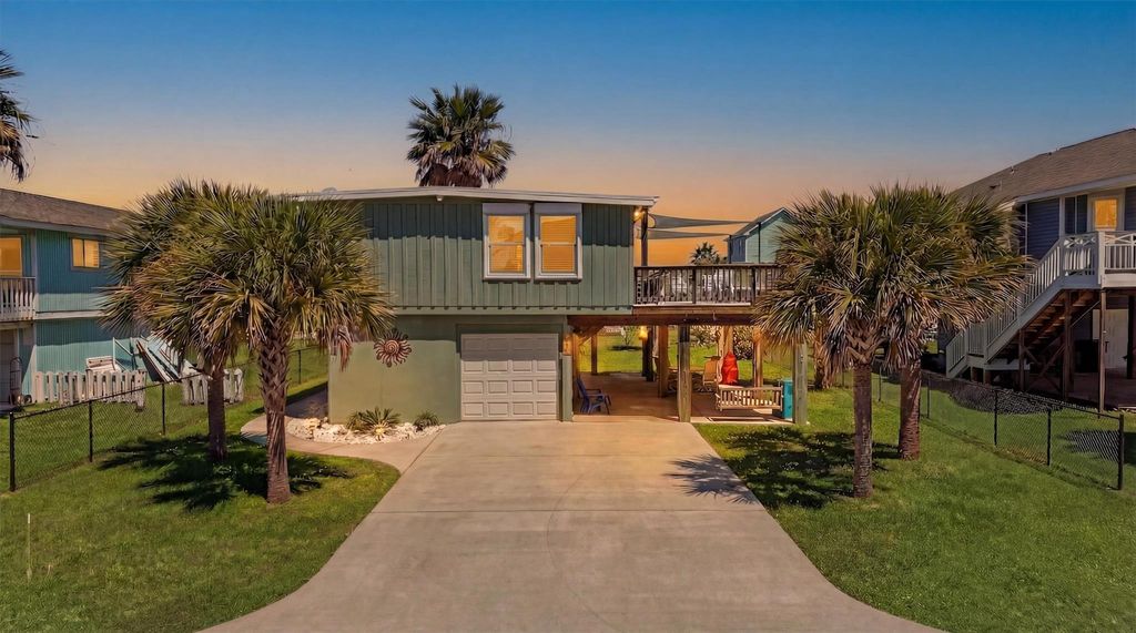 4031 Panola Drive, Galveston, TX 77554