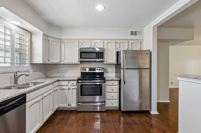 6060 Averill Way D, Dallas, TX 75225