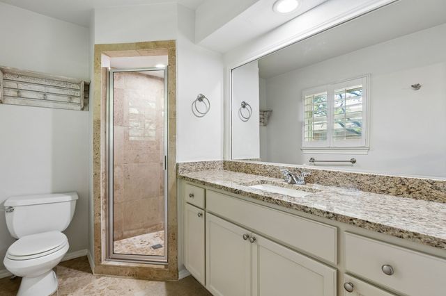 6060 Averill Way D, Dallas, TX 75225