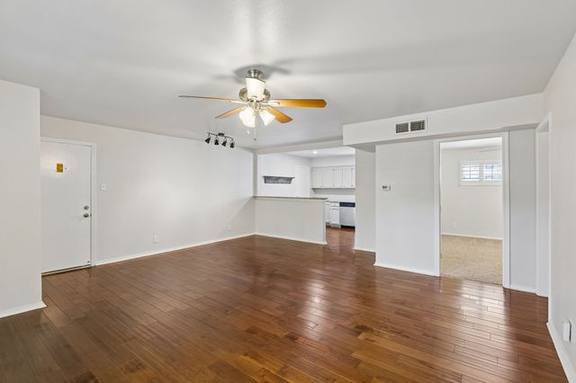 6060 Averill Way D, Dallas, TX 75225