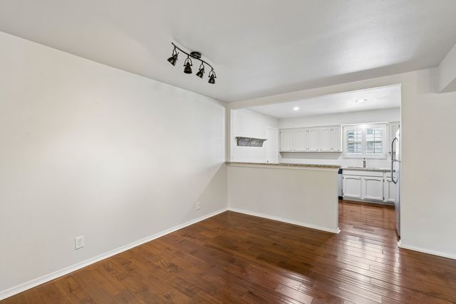 6060 Averill Way D, Dallas, TX 75225