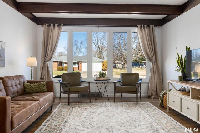 970 E MADISON Street, Morton, IL 61550