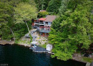 213 Lakeview Ave, Ringwood Boro, NJ 07456