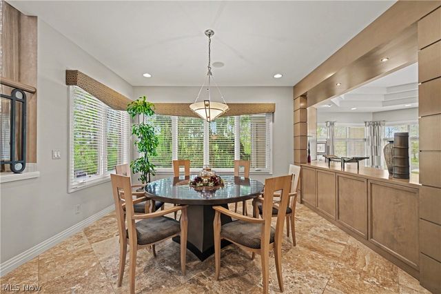 520 Bristol Drive, Aurora, OH 44202