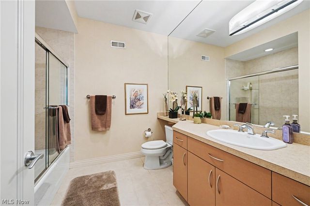 520 Bristol Drive, Aurora, OH 44202