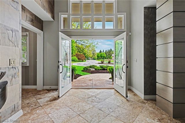 520 Bristol Drive, Aurora, OH 44202