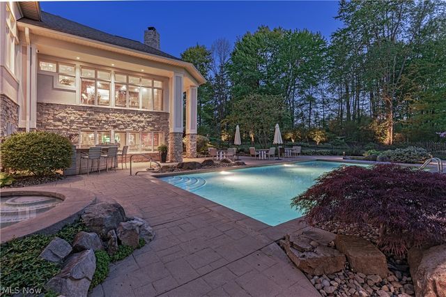 520 Bristol Drive, Aurora, OH 44202