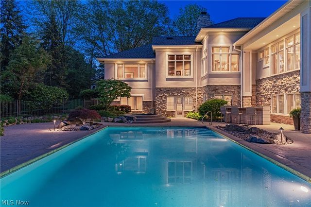 520 Bristol Drive, Aurora, OH 44202