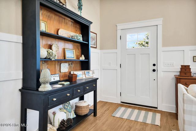 106 SE 40th Street, Oak Island, NC 28465