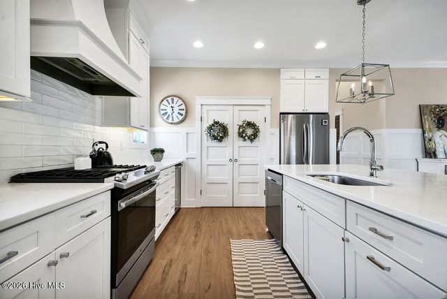 106 SE 40th Street, Oak Island, NC 28465