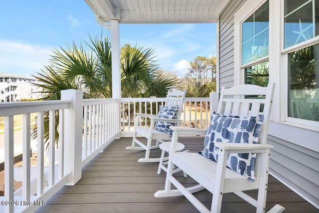 106 SE 40th Street, Oak Island, NC 28465