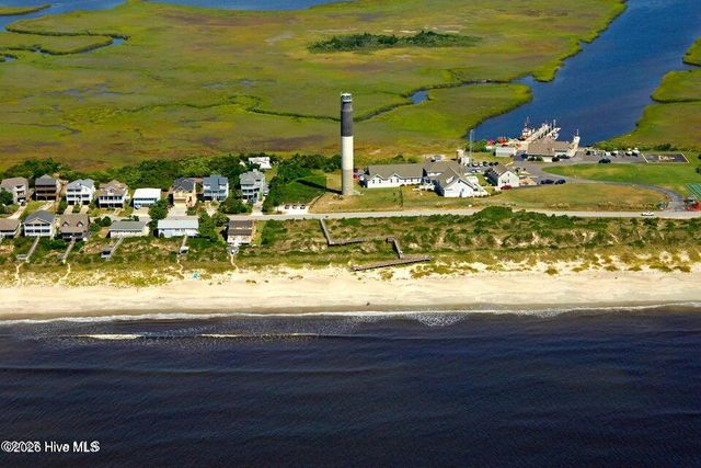 106 SE 40th Street, Oak Island, NC 28465