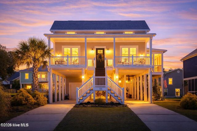 106 SE 40th Street, Oak Island, NC 28465