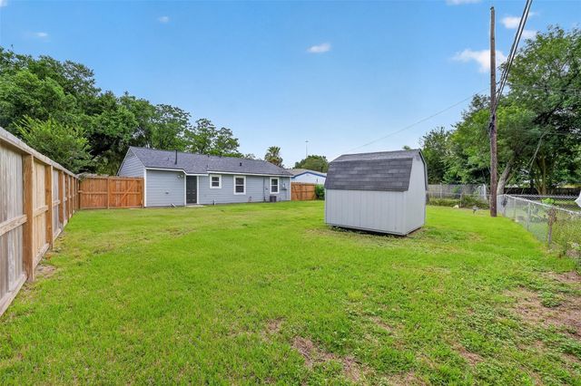 3808 Sherbrooke Road, Pasadena, TX 77503