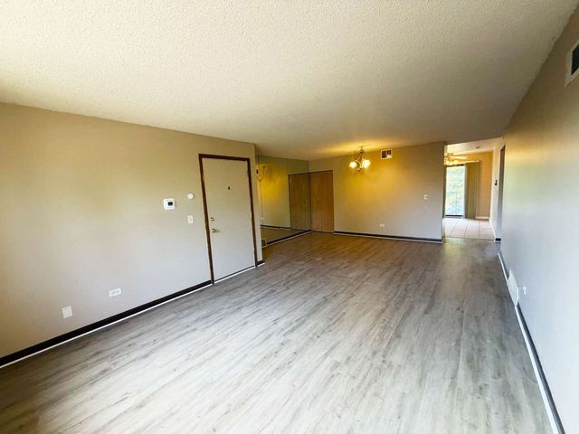 1472 Carol Court 2A, Palatine, IL 60074