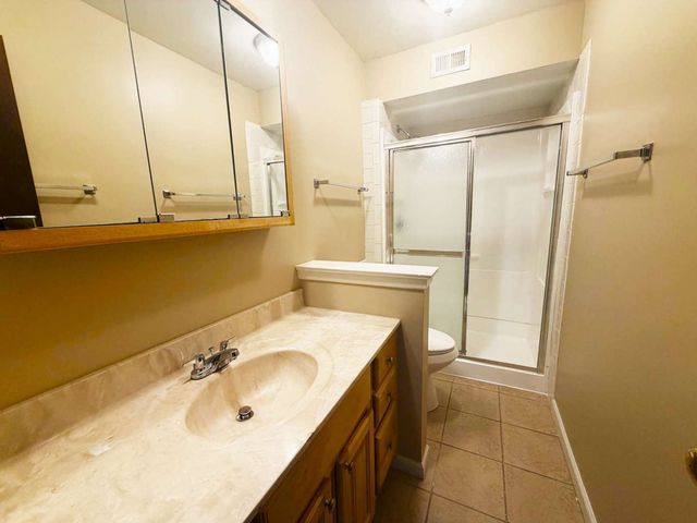 1472 Carol Court 2A, Palatine, IL 60074