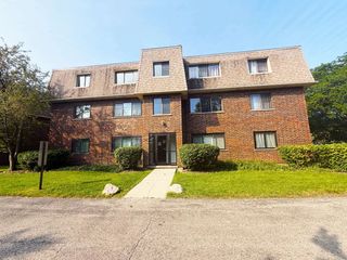 1472 Carol Court 2A, Palatine, IL 60074