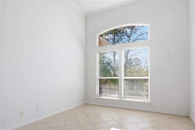 18737 Oakbrook Road, Tyler, TX 75703
