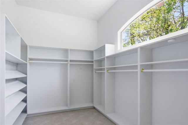 18737 Oakbrook Road, Tyler, TX 75703