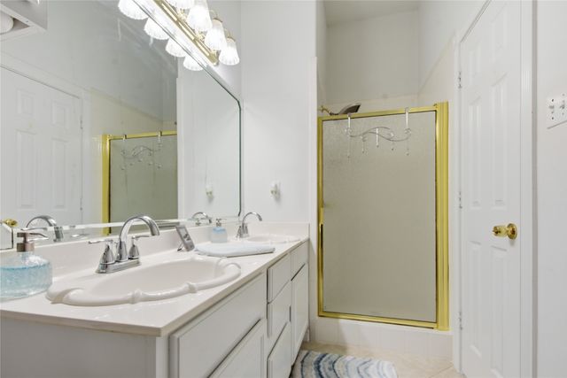 18737 Oakbrook Road, Tyler, TX 75703