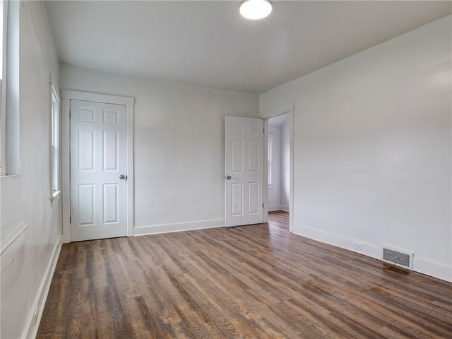 1702 Mcminn St, Aliquippa, PA 15001