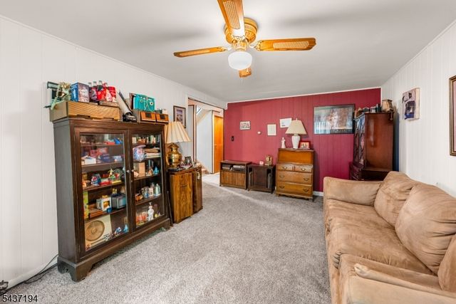 19 Fordham Trl, Hopatcong Boro, NJ 07843