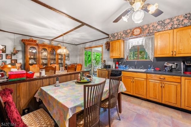 19 Fordham Trl, Hopatcong Boro, NJ 07843