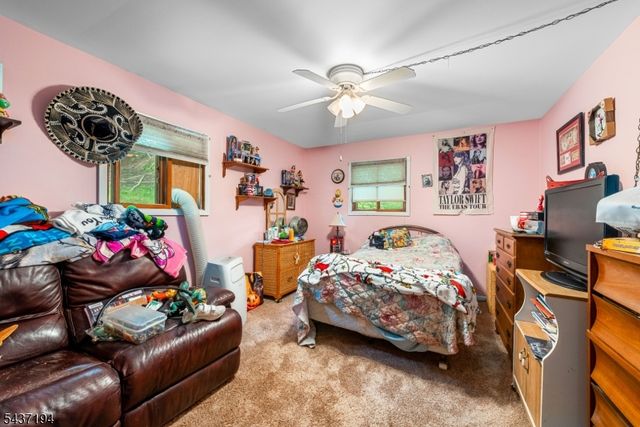 19 Fordham Trl, Hopatcong Boro, NJ 07843