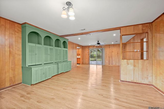 10836 Mollylea Dr, Baton Rouge, LA 70815